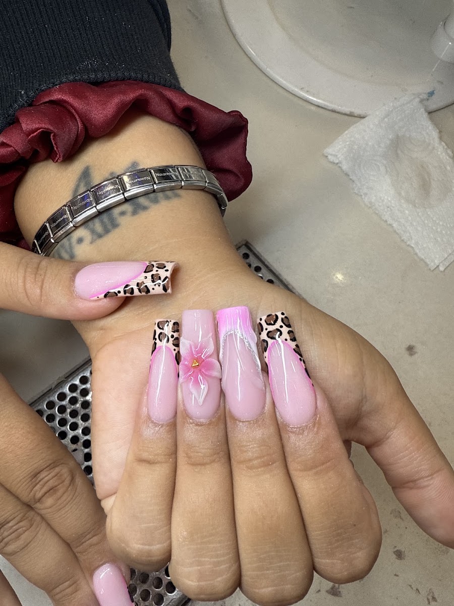 The Nail Lounge Bradford work